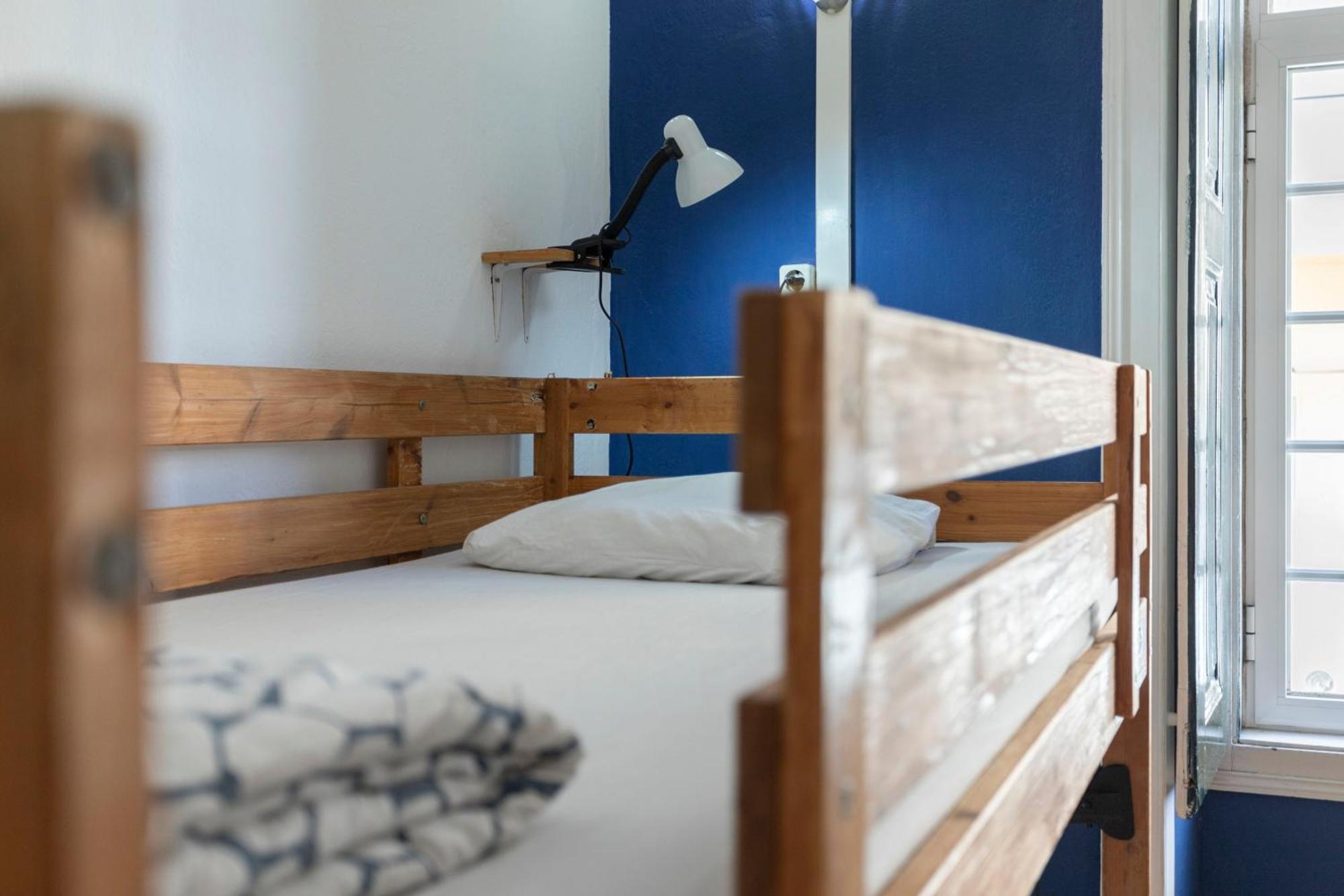 Le Penguin Hostel Faro Exterior photo